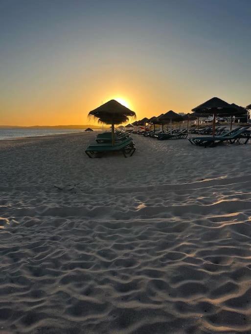 Marea Algarve - Sea View Cozy Sunny Apartment In アルヴォル エクステリア 写真